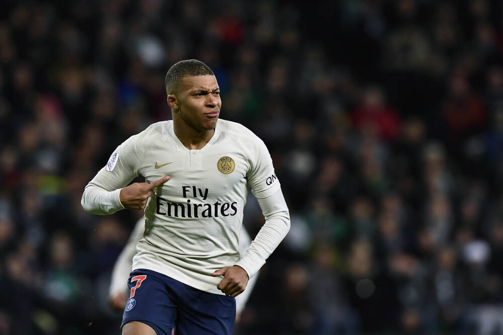 巴媒：内马尔首次回归球场进行恢复训练 目标赶上小组赛对苏格兰